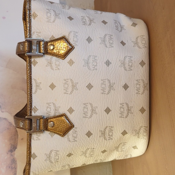 MCM Lioness Monogram Bag - Picture 4 of 12